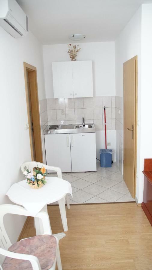 Apartmani Sipic , Bilo - Примоштен Екстер'єр фото